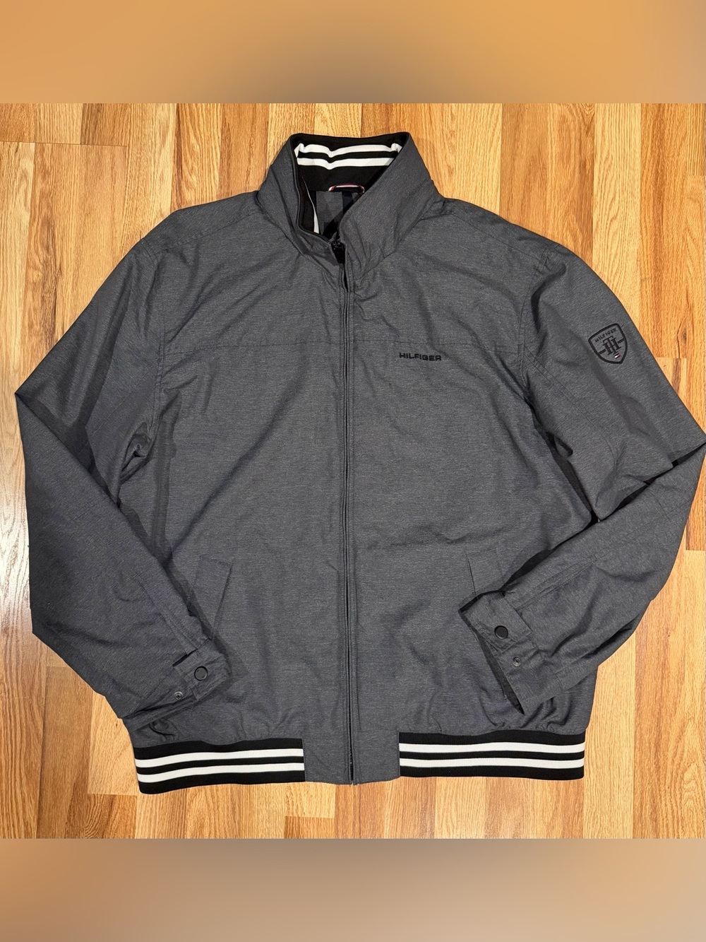 Tommy Hilfiger Grey Light Weight Jacket w/ Zip in Hood Size XXL